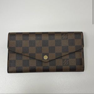 Louis Vuitton Sarah wallet - authentic